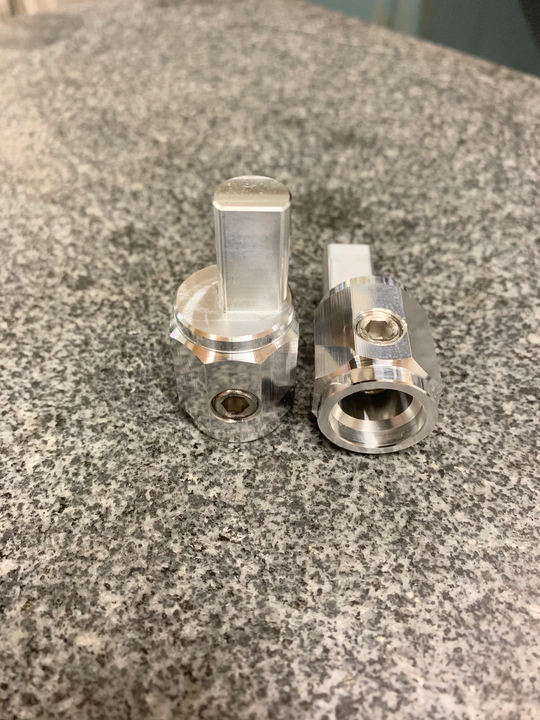 Aluminum Single 1/0 to 1/0 Stub